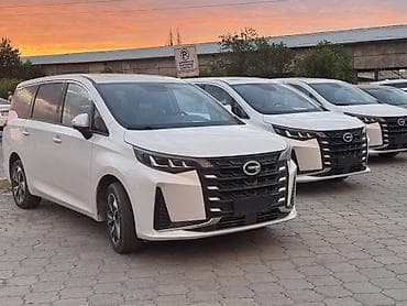 gac gs3: GAC M 6 Trumpchi просторный 7‑местный минивэн в белом цвете. Кузов и — 2