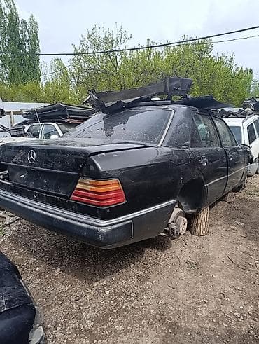 капот на бмв: Разбор на запчасти: Mercedes-Benz E‑Class W124 (седан, дорестайлинг) — 1