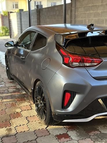 toyota harrier: Hyundai Veloster: 2018 г., 1.6 л, Робот, Бензин, Хэтчбэк — 2