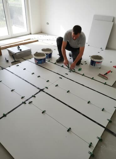 требуется кафелщик: Фартук на кухне | Керамогранитая плитка | Диагональная укладка Больше 6 лет опыта — 1