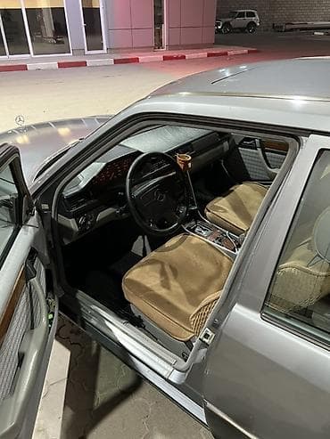 mersedes 814: Mercedes-Benz W124: 1991 г., Автомат, Седан — 4