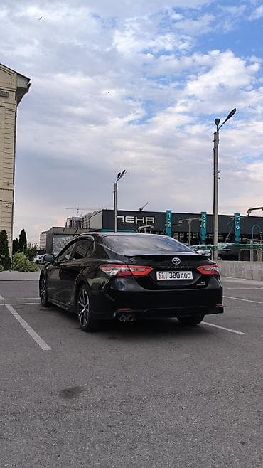 prius plus: Toyota Camry: 2018 г., 2.5 л, Автомат, Гибрид, Седан — 3