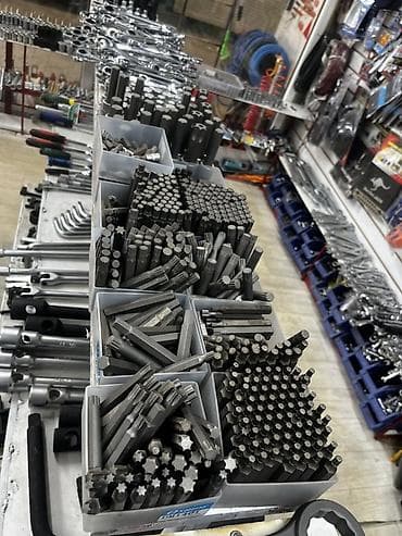 Профессиональный инструмент для автомастерских и слесарных работ -