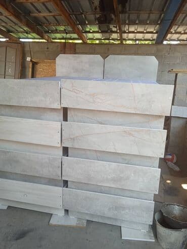 новые кровати: Каркас кровати из светлого дерева, предназначенный для одного — 2