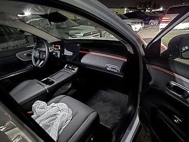 e60 m5: Changan Qiyuan Q05: 2025 г. — 5