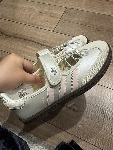 обув адидас: Кроссовки, 37, Adidas, Новый, цвет - Белый — 1