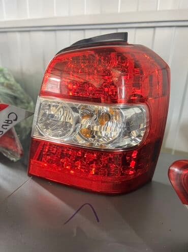запчасти на тойота хайлендер: Комплект стоп-сигналов Toyota 2006 г., Б/у, Оригинал, США — 2