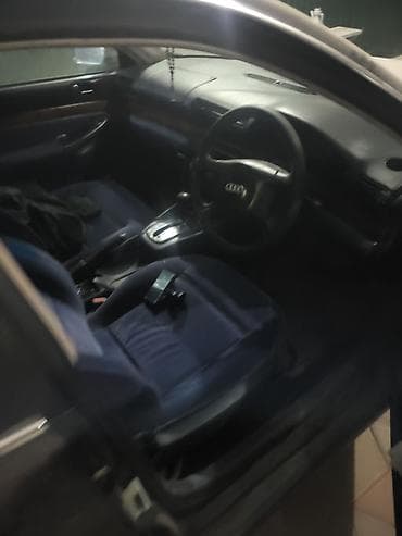 camry universal: Audi A4: 1998 г., Автомат, Седан — 4