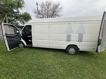 самый большой набор инструментов для авто: Легкий грузовик, Mercedes-Benz — 9