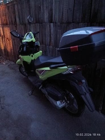 скутер элек: 150 куб. см, Бензин, Б/у — 2