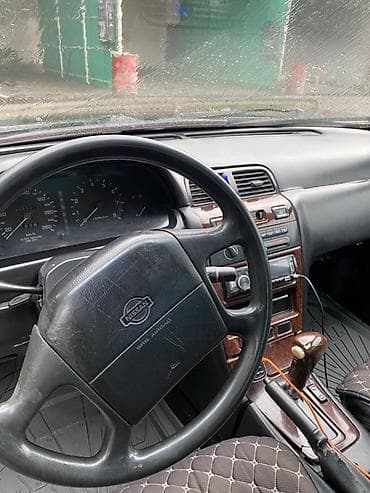 голыф 4: Nissan Maxima: 1997 г., 2 л, Автомат, Бензин, Седан — 2