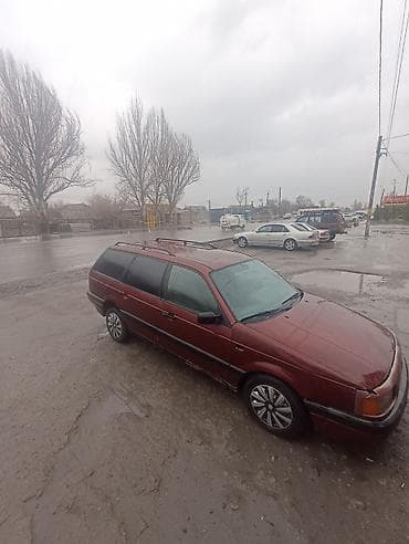 Volkswagen Passat: 1991 г., 1.8 л, Механика, Бензин, Универсал