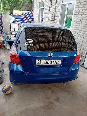 Honda Fit: 2003 г., Хэтчбэк