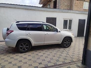 ланкрузер прадо: Toyota RAV4: 2010 г., 2.5 л, Автомат, Бензин, Кроссовер — 1