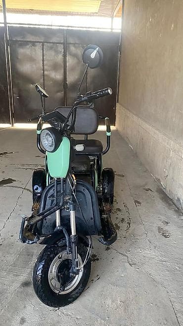 кводроцикл мото: Электрический трёхколёсный скутер с двумя рядами сидений - — 1