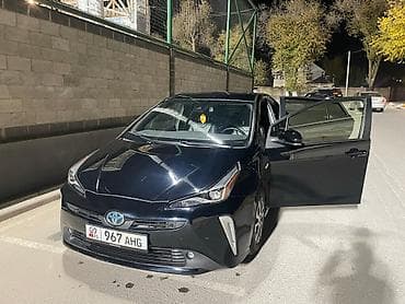 Toyota: Toyota Prius: 2021 г., 1.8 л, Гибрид, Хэтчбэк — 3