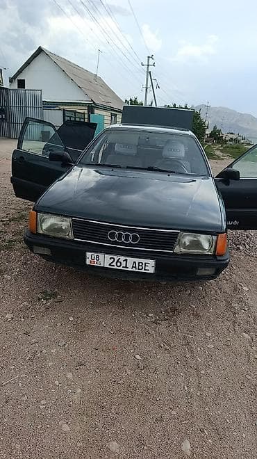 Унаа: Audi 100: 1987 г., 2.3 л, Кол менен иштөөчү, Бензин, Седан — 3