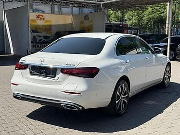 бартовой форд: Mercedes-Benz E-Class: 2021 г., 2 л, Гибрид, Седан — 4