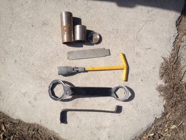 набор ключей в чемодане цена: Продаю 1. портативный комплект для перебортовки шин — 6