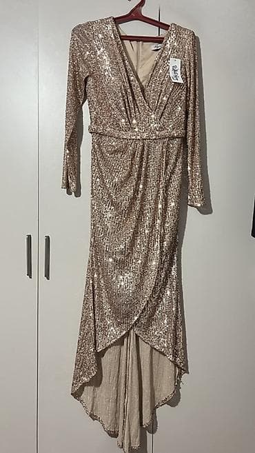 Үлпөт көйнөктөрү жана аксессуарлар: Вечернее платье в пайетках Отдам все по 700 сом!! Абсолютно новые — 2