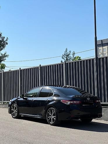 камри 25: Toyota Camry: 2018 г., 2.5 л, Автомат, Бензин, Седан — 4