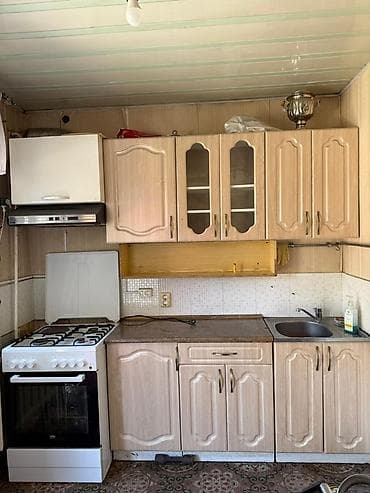 Эмерек: Кухонный гарнитур с техникой Состав: - Напольные и навесные шкафы из — 1