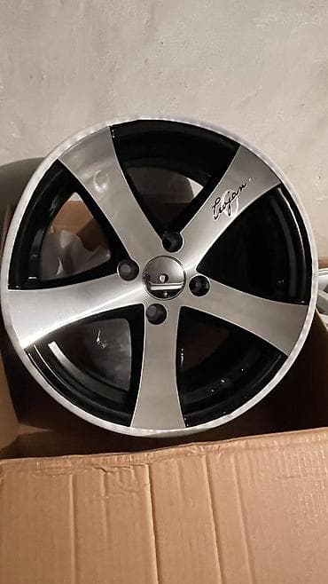 r13 на: Литые Диски R 13 Vossen, отверстий - 4 — 2