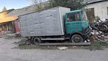 Mercedes-Benz : 1982 г., 4 л, Фургон