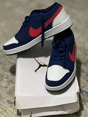 Мужские кроссовки, 42, Air Jordan, Новый, цвет - Синий, Самовывоз at lalafo.kg Мужские кроссовки, 42, Air Jordan, Новый, цвет - Синий, Самовывоз