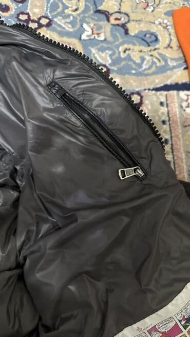 Спецодежда: Пуховик Moncler, черный, классическая лаконичная модель с глянцевым — 6