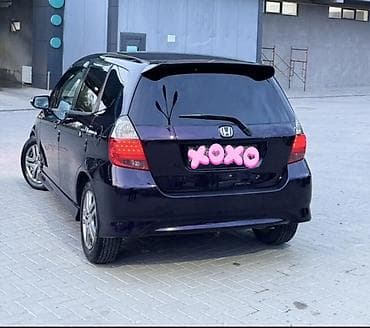 Honda Fit: 2008 г., 1.5 л, Автомат, Бензин, Хэтчбэк