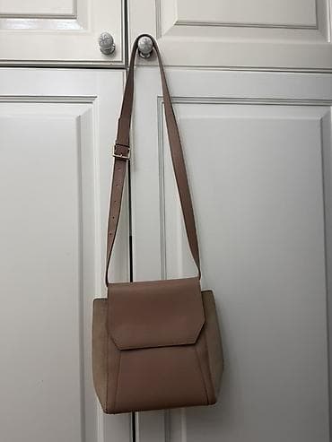 сумки hermes бишкек: Сумка кросс-боди в спокойном taupe/карамельном оттенке. - Материал — 3