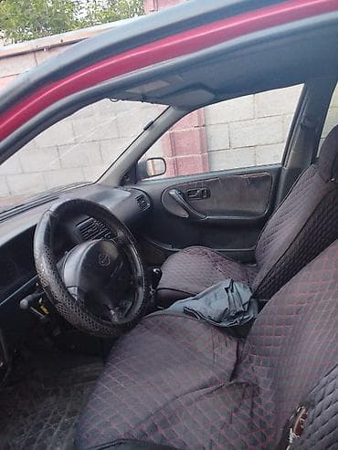 Nissan Primera: 1996 г., 1.6 л, Механика, Бензин — 3