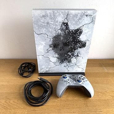 game controller: Xbox One X Limited Edition Gears 5 (1 ТБ) - Коллекционная версия — 1