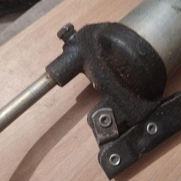 Инструменттер: Продаю ручной шприц для смазки, используется для подачи густой смазки — 3