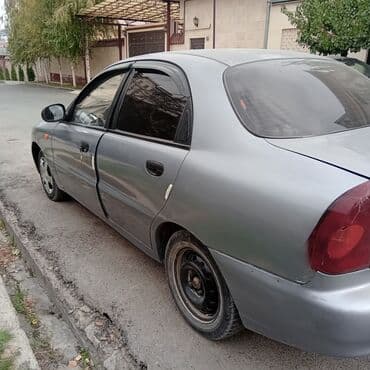 машина gets: Chevrolet Lanos: 2010 г., 1.3 л, Механика, Бензин, Седан — 5