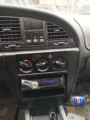 bmw 2002: Daewoo Nubira: 2003 г., 1.6 л, Механика, Бензин — 4