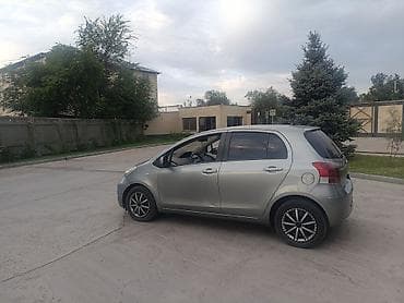 тойота ярис продаю: Toyota Yaris: 2010 г., 1.3 л, Механика, Бензин, Хэтчбэк — 4
