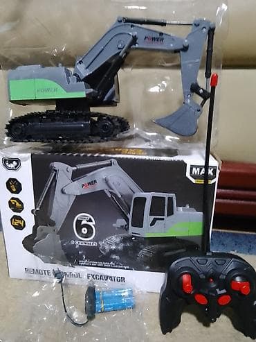 Экскаватор на пульте