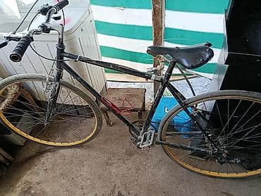 Городской велосипед с прямой стальной рамой шоссейные - Классическая