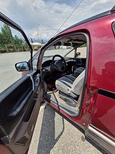 4runner 2017: Toyota Previa: 1995 г., 2.4 л, Механика, Газ, Минивэн — 9