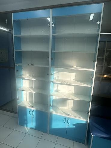 Продается : Торговая витрина/шкаф для демонстрации товаров Высота