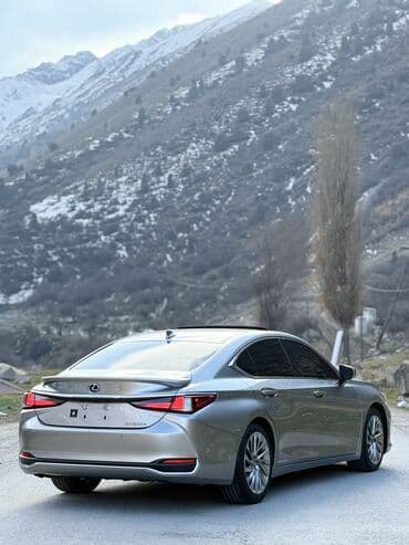 форд эскейп: Lexus ES: 2019 г., 2.5 л, Вариатор, Гибрид, Седан — 7
