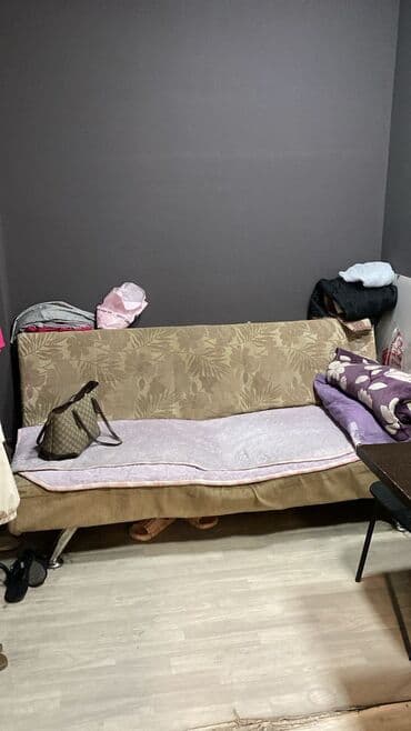 Отдам даром: Отдам даром диван раскладной Серединка сломана (продавлена) Байтик — 1
