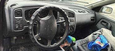 Унаа сатуу: Nissan Primera: 1997 г., 1.6 л, Кол менен иштөөчү, Бензин, Седан — 5