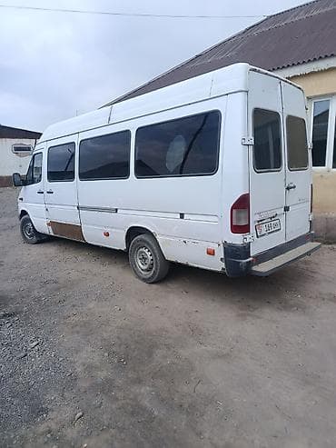 дайхатцу моби: Пассажирский микроавтобус Mercedes-Benz Sprinter (длинная база — 3