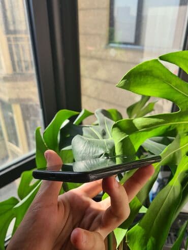 бюджетный: Redmi, Redmi Note 8, Б/у, 64 ГБ, цвет - Черный, 2 SIM — 5