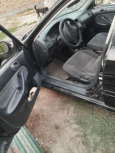 Honda Civic: 1998 г., 1.4 л, Автомат, Бензин, Седан — 4