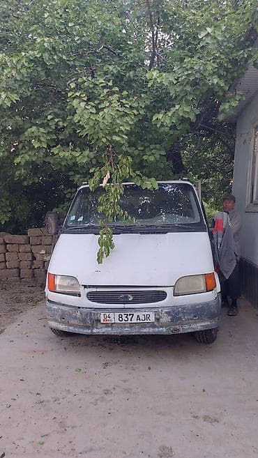 Продается малотоннажный бортовой грузовик Ford Transit (кабина с