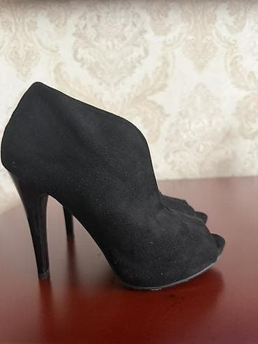 ботильоны louboutin: Ботинки, 38, Christian Louboutin, Новый, цвет - Черный, Самовывоз — 3